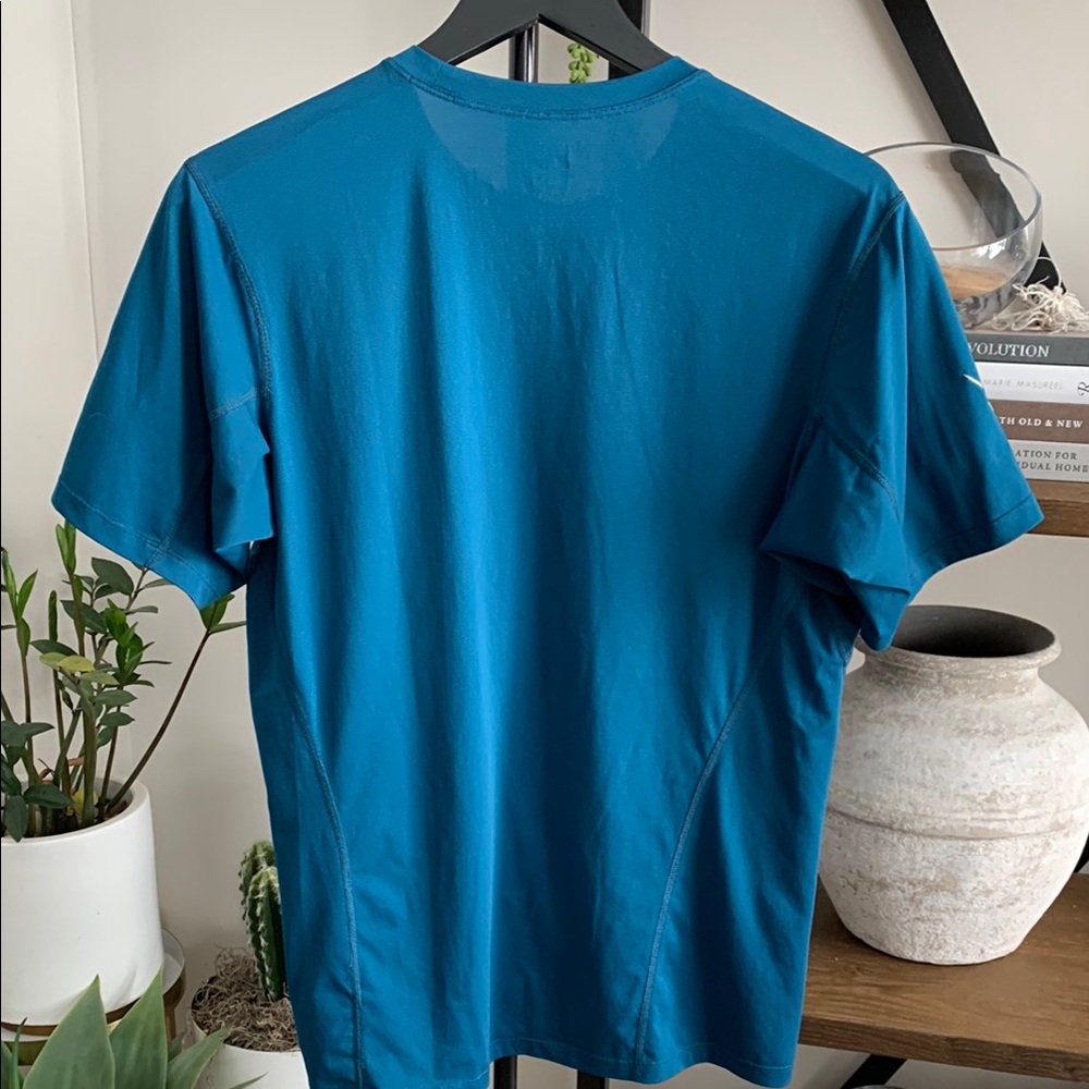 Arc'teryx Men's Blue Shirt - Picture 6 of 7